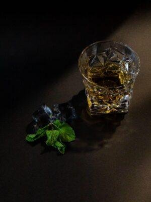 29J42/83K52/350 GLACIER Բյուրեղապակյա վիսկու տումբլեր 350մլ