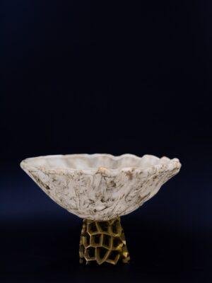 CNT8295-1222 Կոնֆետաման 24x18սմ մատ. սպիտ+ոսկ․ ոտք MARMO ORO